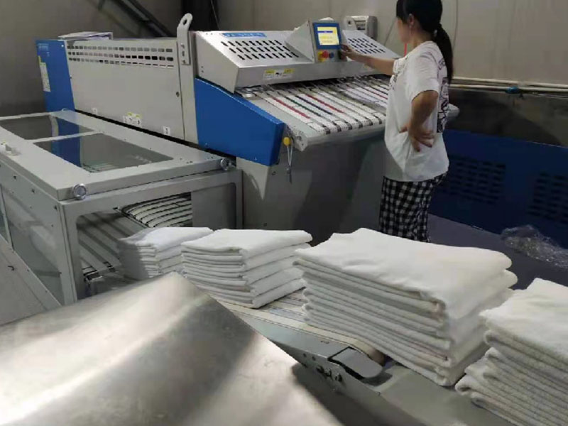 滁州巾类折叠机-02